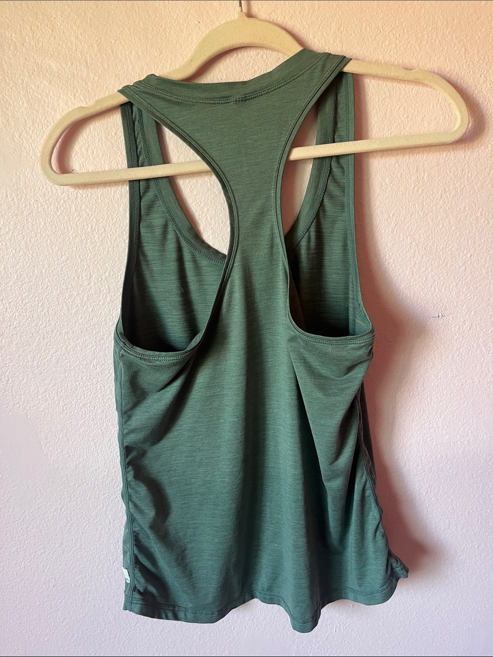 Vuori Lux Performance Racerback Tank - Picture 3 of 5